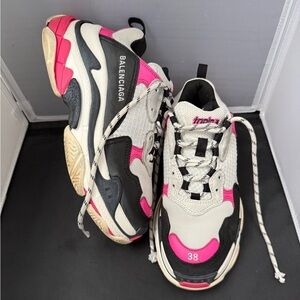 Balenciaga‎ shoes Women size 8 Sneakers Gray Pink Black Triple S